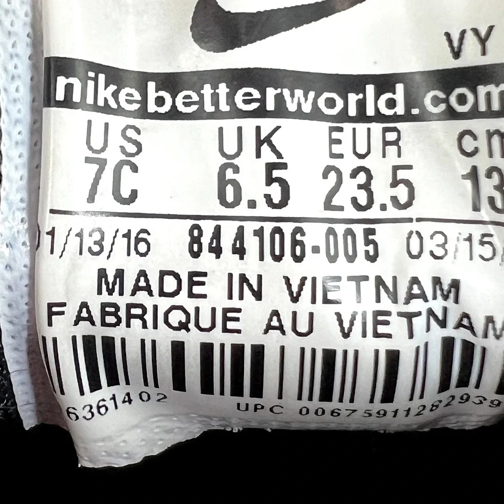 Nike Air Max Tavas‎ Sneakers Kids Size 7C Black Low Top Athletic Shoes Lace Up